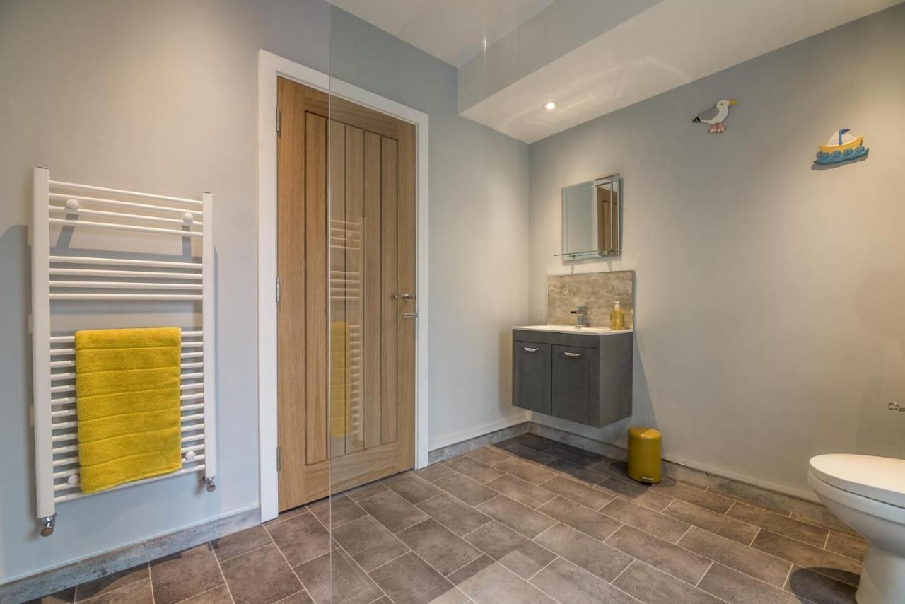 Tipyn O Haul - 1 Bedroom Apartment - Tenby Exterior foto